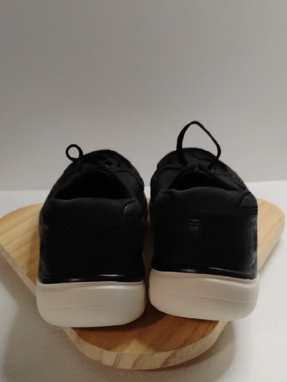 Skechers Men’s Black Boat Shoes with Lace-Up Design